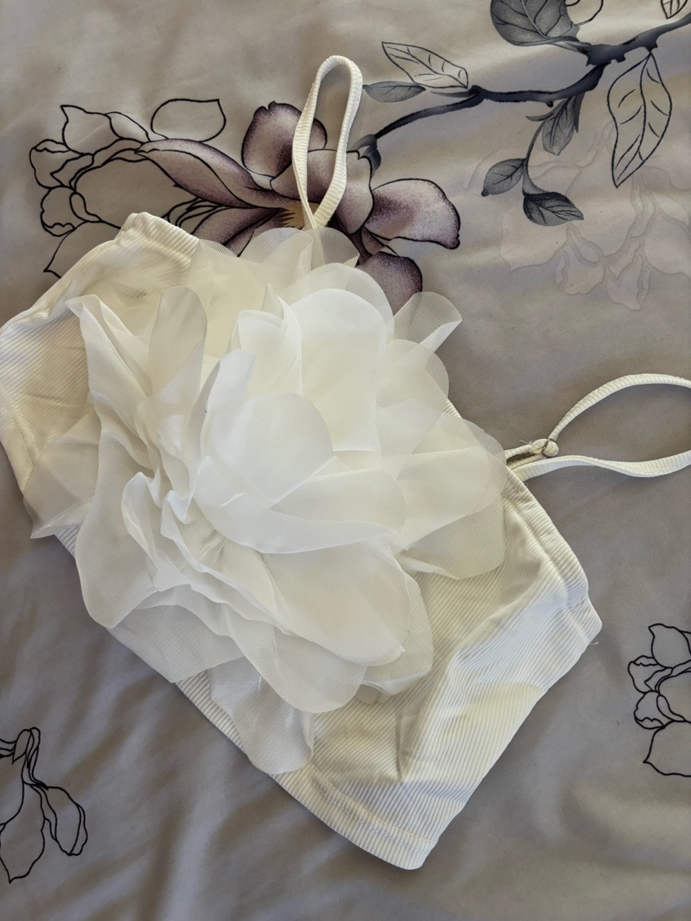 SHEIN White Floral Appliqué Mini Skirt